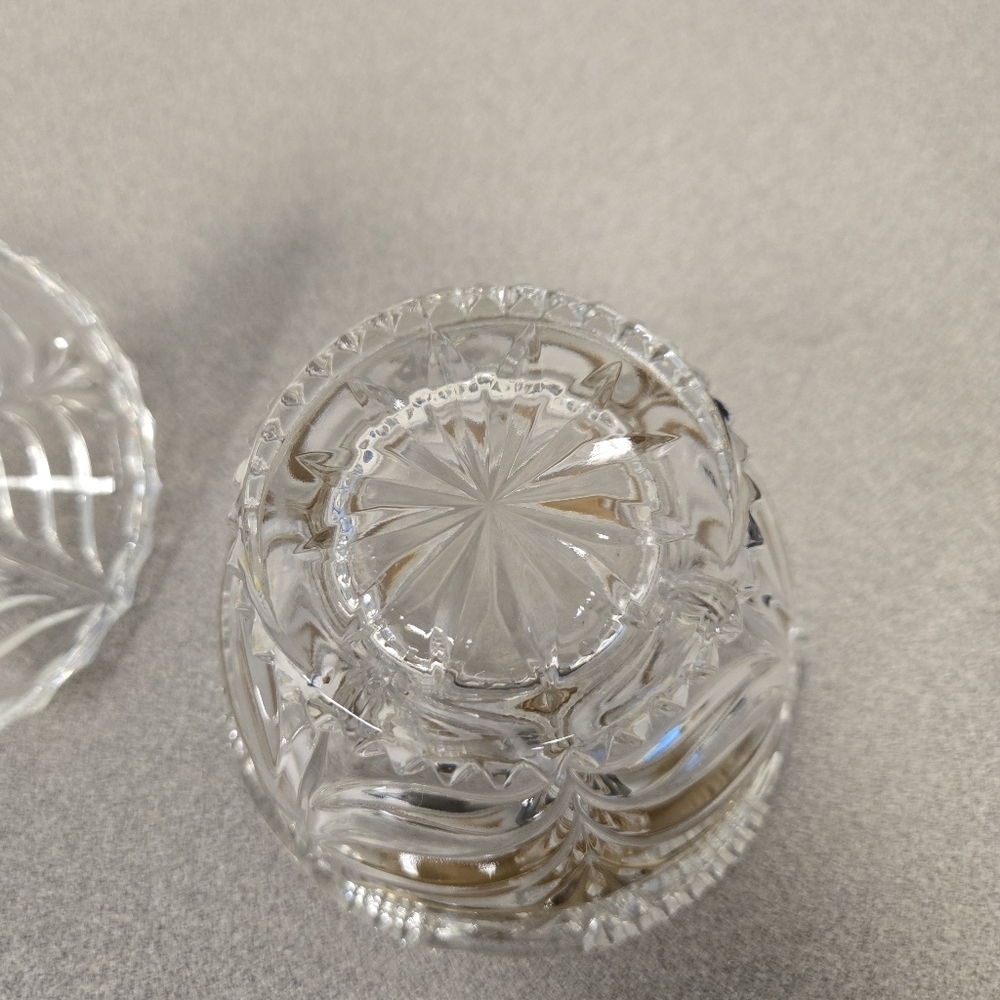 Crystal Lidded Candy Dish with Gold Detail Vintage - Picture 7 of 7